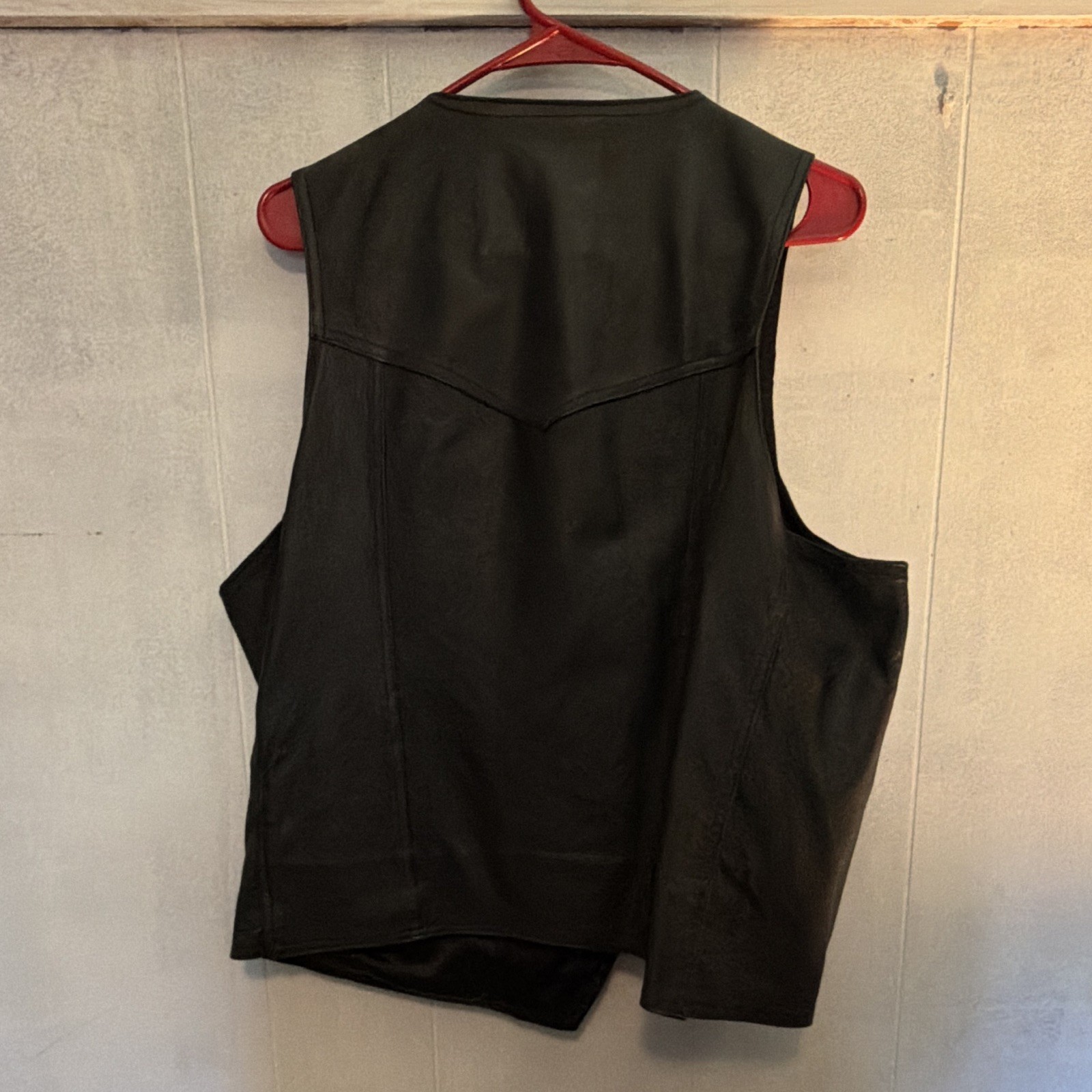 OSCAR PIEL Men’s Black Leather Vest Button Closure V-Neck Pockets Lined XL