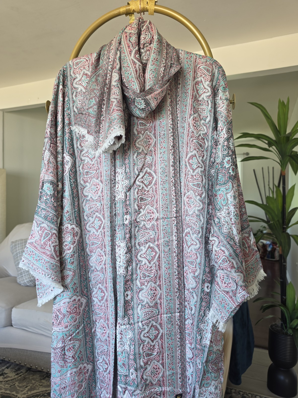 Pashmina ABAYA with scarf.size 50. ( NO RETURNS ACCEPTED SALES ARE FINAL)