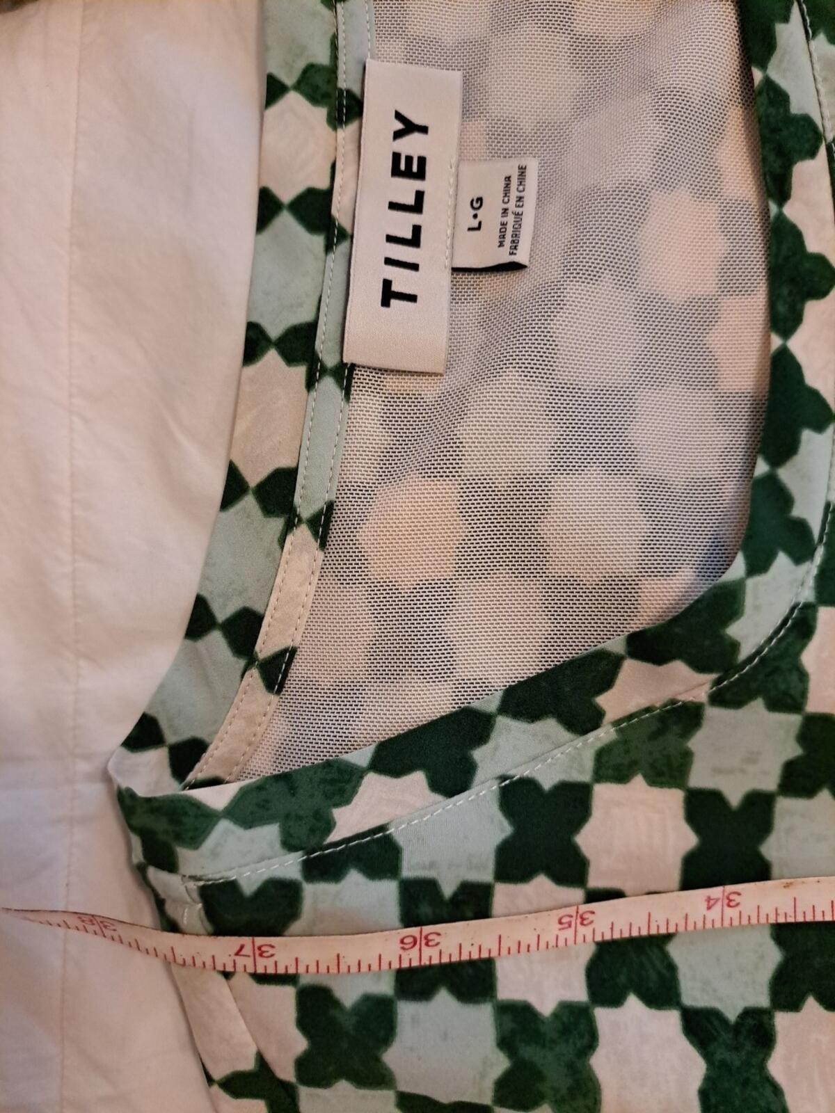 Tilley Dress. Multicolor Greens Sz L Excellent Condition Returns Accepted