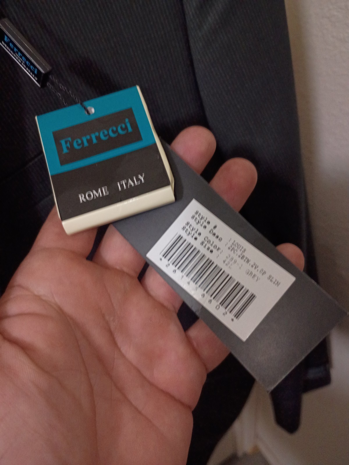 Ferrecci Hand Tailored Gray 2b 2v Suit Rome Italy Solid