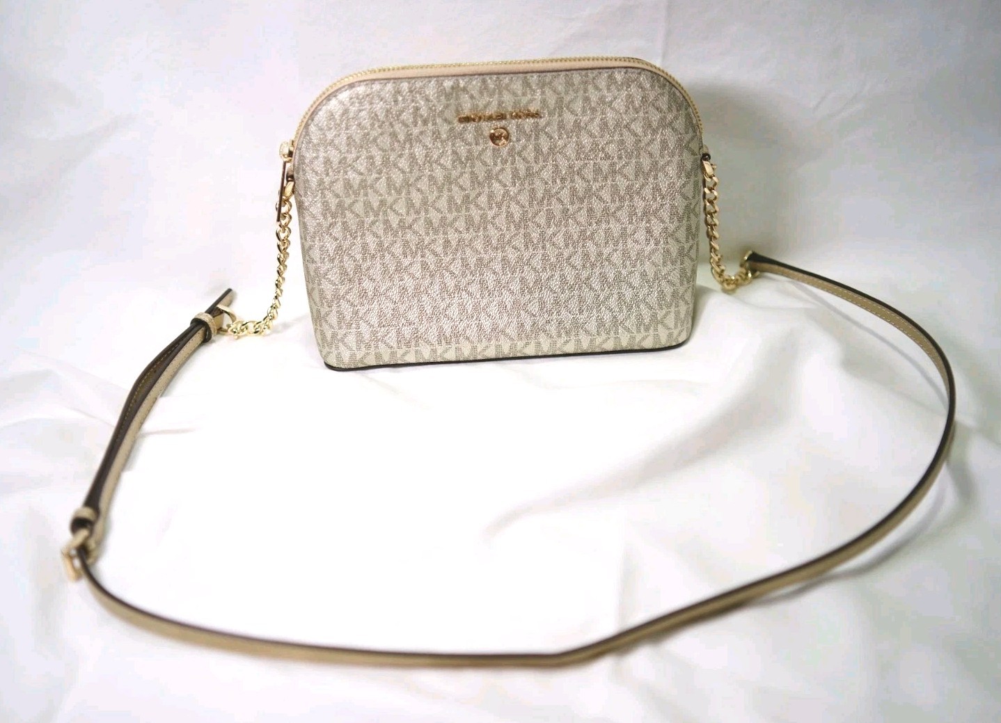 Michael Kors Jet Set Travel Dome Crossbody – Pale Gold Metallic Logo Design
