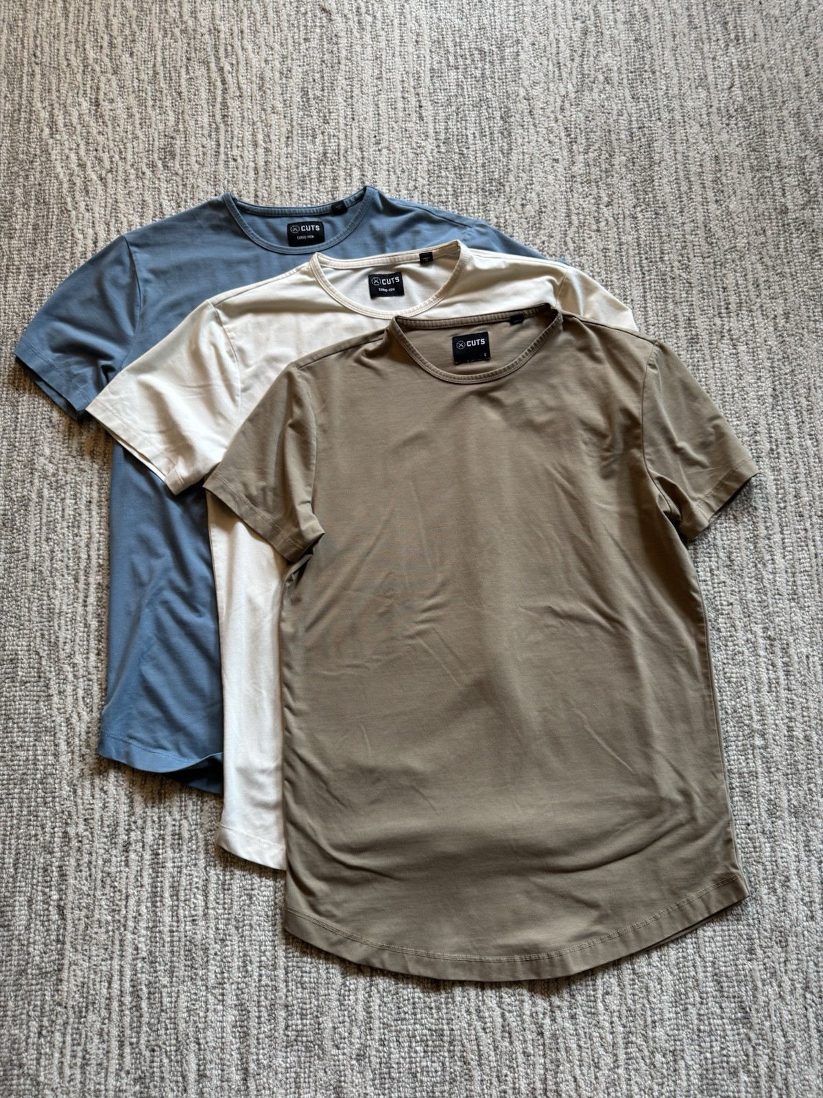 17 Pieces Huge Cuts / AO Men’s Small Bundle – Premium Basics Capsule Wardrobe