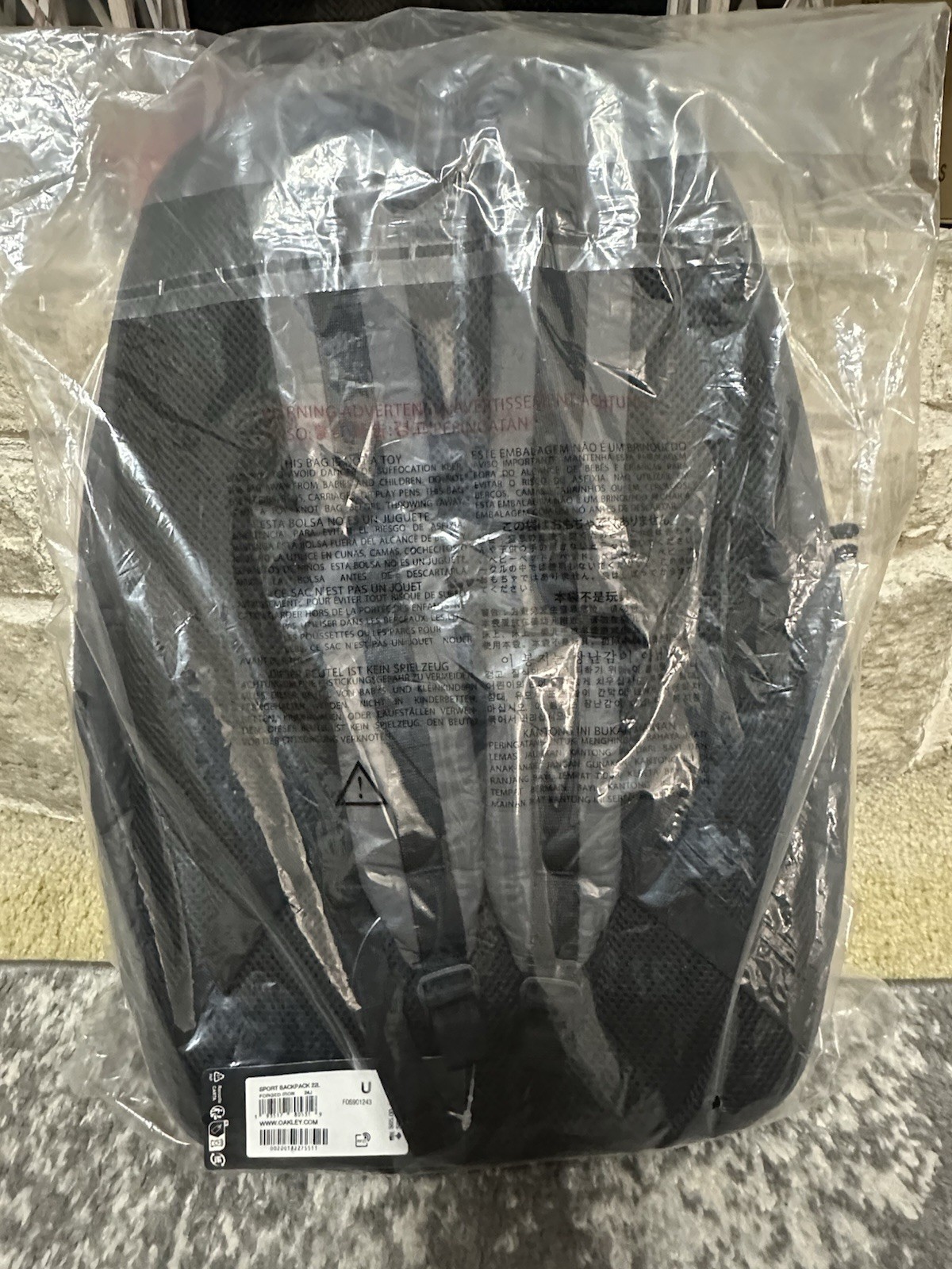 Oakley FOS901244 28L Sport Backpack Grey NEW IN BAG