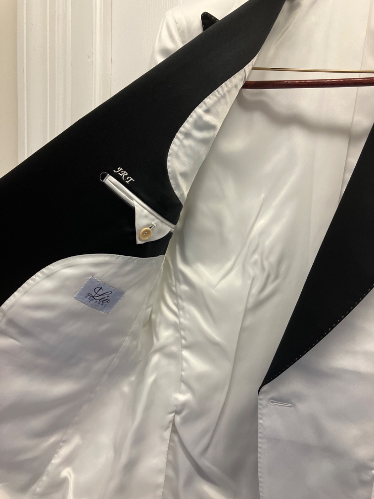 New Men’s White Satin Tuxedo Suit w. Vest