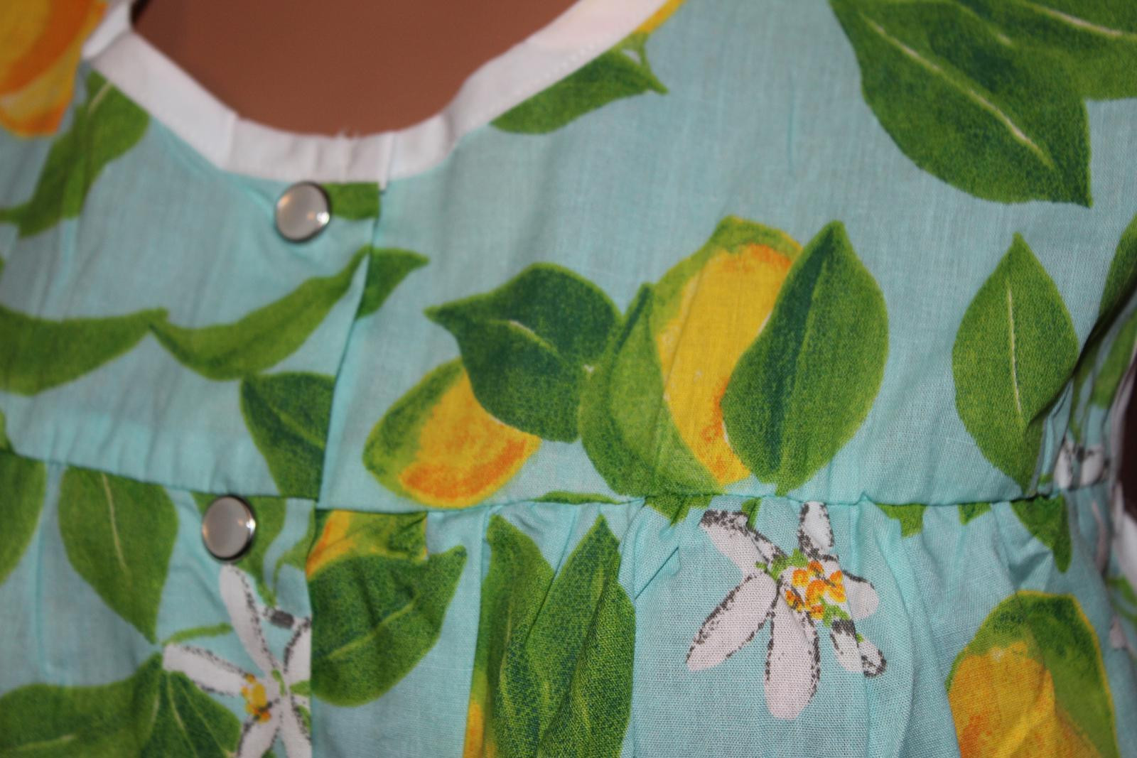 NEW – EASY ESSENTIALS SNAP FRONT SMOCK COBBLER APRON BLUE WITH LEMONS MED & LG