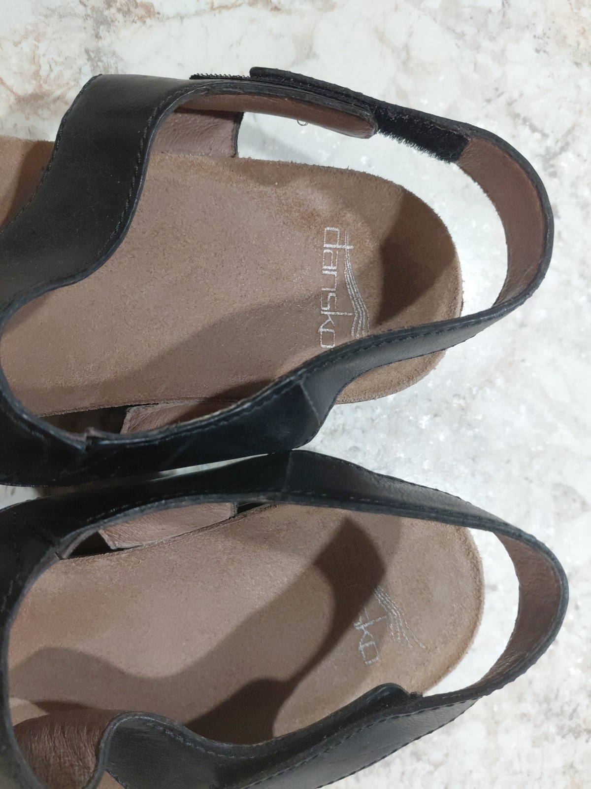 Dansko Reece Women’s Sandals Black 8.5 EUC Returns Accepted