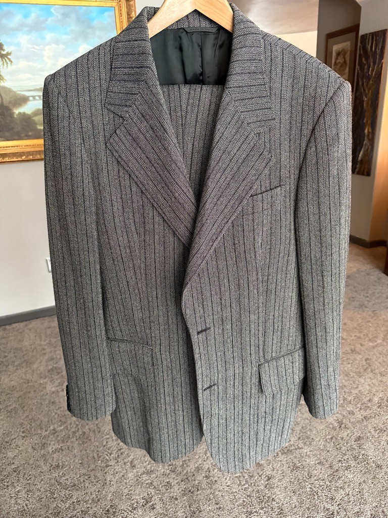 john varvatos hand made italian suit 40, 42