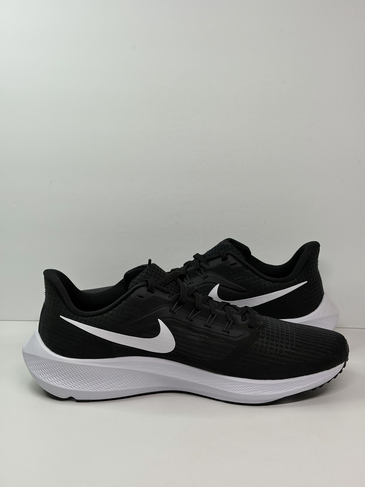 Nike Air Zoom Pegasus 39 Black White Running Workout DH4071-001 Men’s 8 – 13