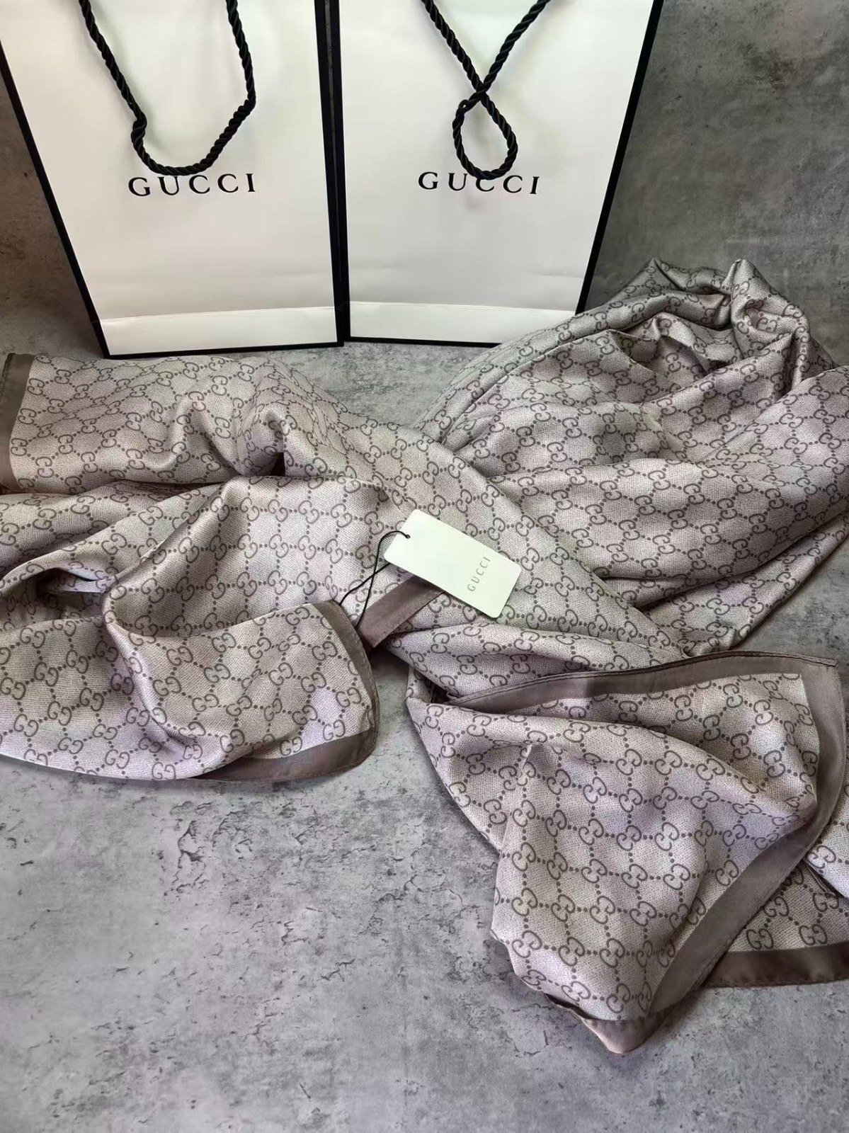 GUCCI SCARF SHAWL AUTHENTIC 100% SILK BEIGE BROWN CLASSIC LOGO LIGHT WEIGHT