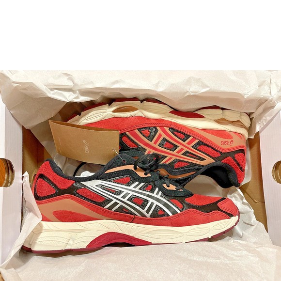 ASICS Mens’ Gel-NYC x Bleach Sneakers – Renji Abarai Black/Red/Brown