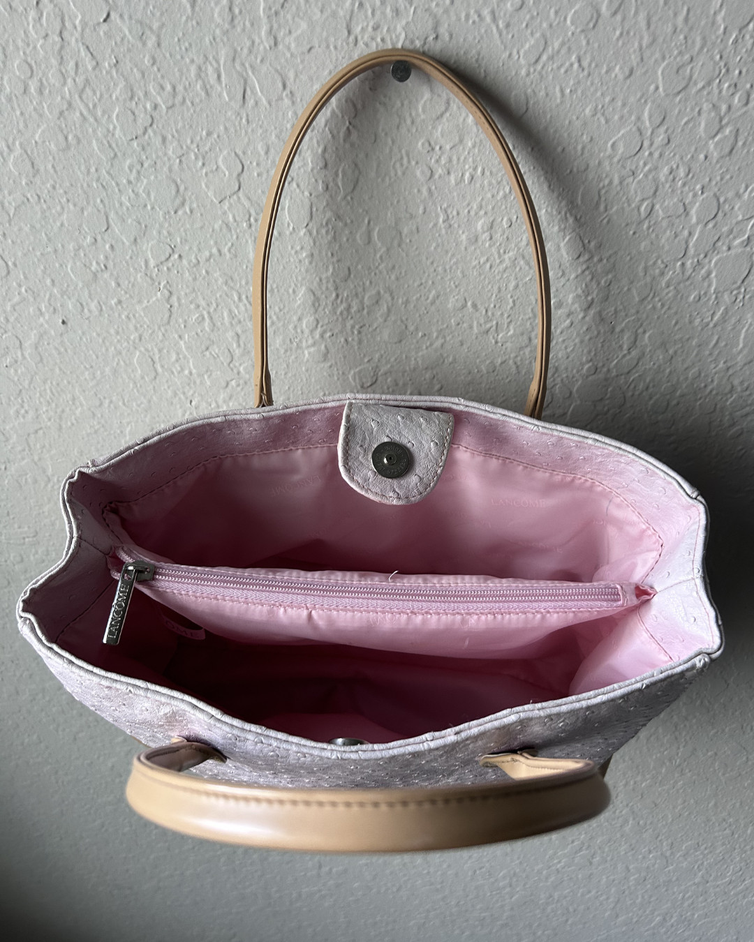 Vintage 2000s/ Y2K Faux Ostrich Leather Light Pink with Beige Shoulderbag