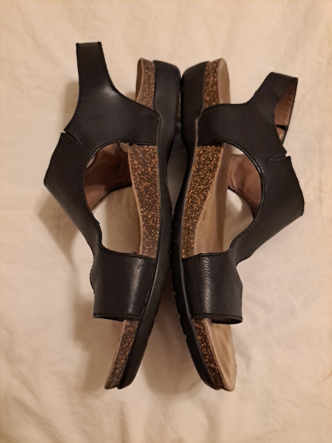 Dansko Reece Women’s Sandals Black 8.5 EUC Returns Accepted