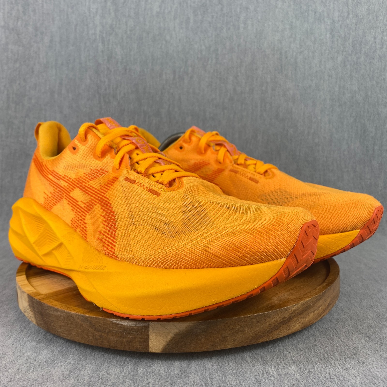 Asics Novablast 5 Shoes Mens Size 11 Orange Sneakers Running Athletic Yamabuki