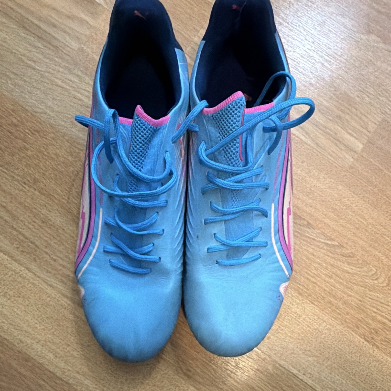 PUMA King Ultimate Men’s Soccer Cleats (Luminous Blue-Poison Pink-Blazing)