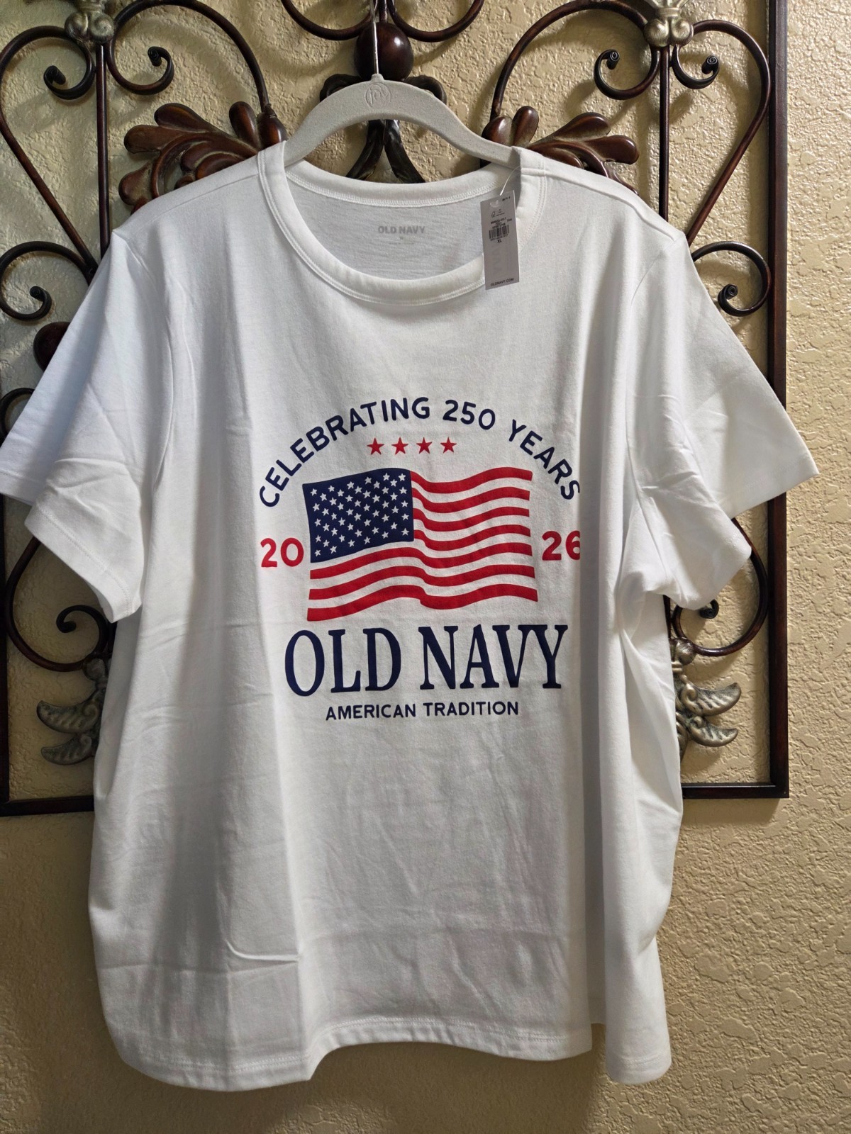 BRAND NEW Women’s OLD NAVY Size XL Celebrating 250 Years Patriotic Tee