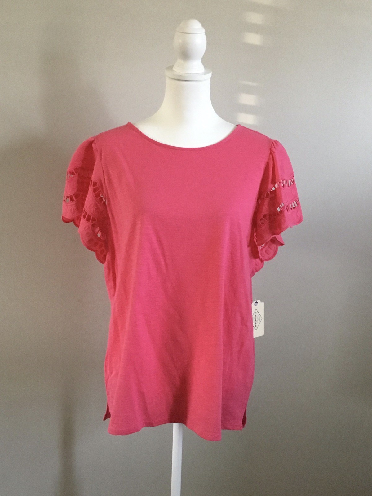 ST JOHNS BAY Womens Pink Blouse Sz Large Ruffled Cutout Eyelet Short Sleeve NWT