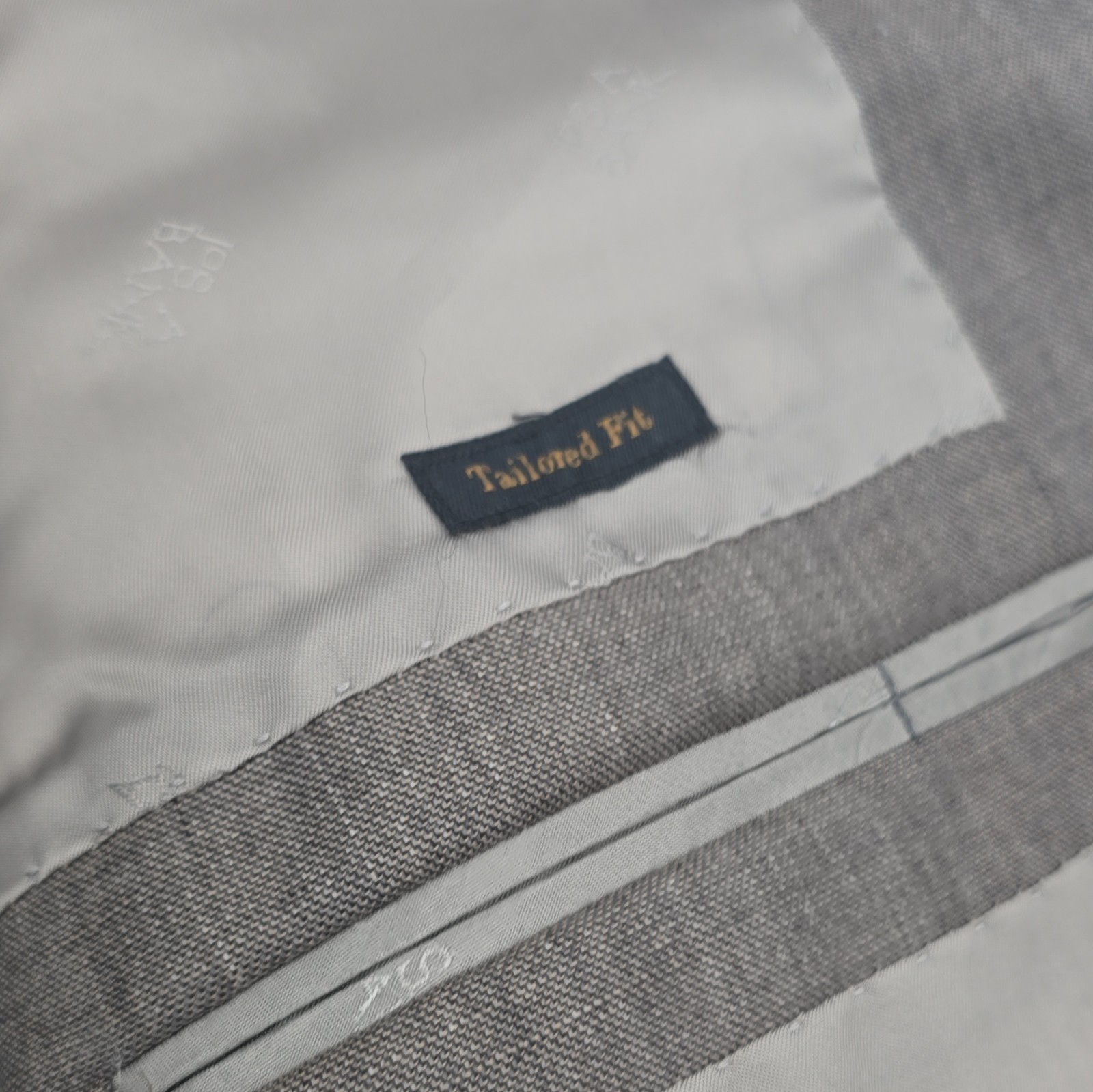 Jos. A. Bank Reserve Gray Worsted Wool 2-Piece Suit Tailored 44R 38W