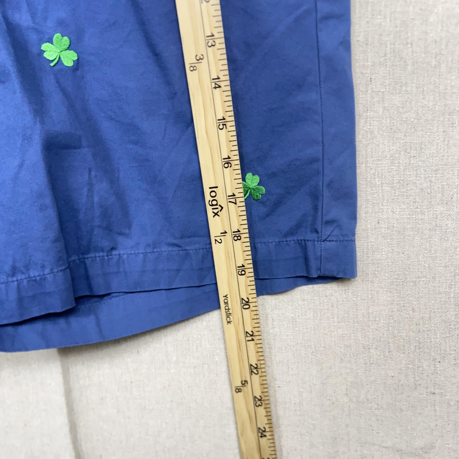 Vineyard Vines Breaker Shorts Mens Size 33 Blue Embroidered Clover Chino 9in