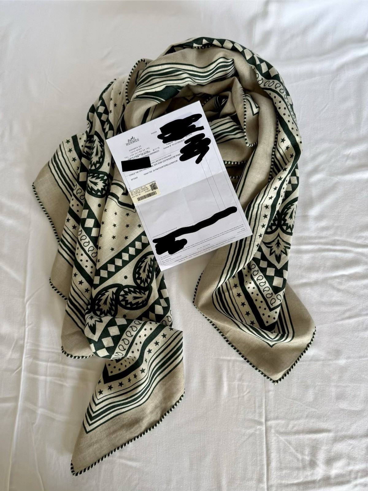 Hermès Women’s Les Roues de Phaeton Cashmere Silk Bandana Scarf Shawl 140×140