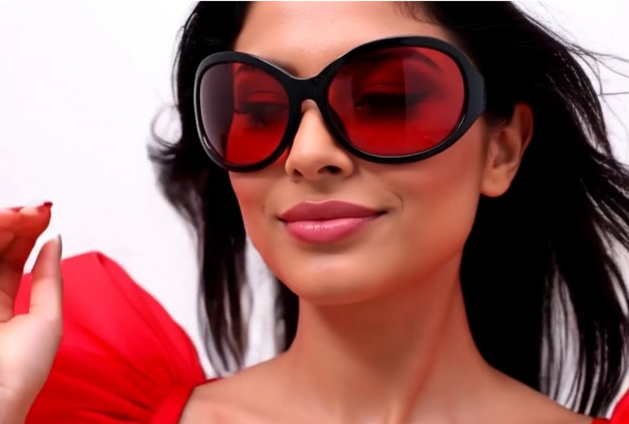 Women’s Designer Sunglasses Oversized Wrap Around Butterfly Shield Shades UV400