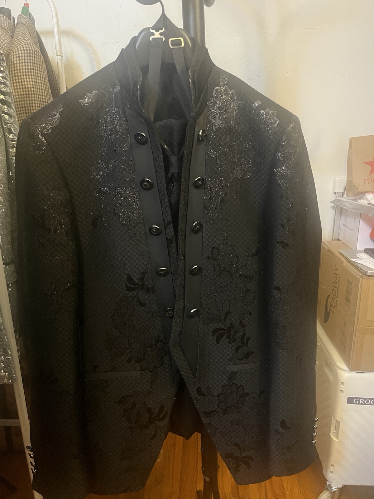Beautiful Statement Design Tuxedo Exclusive Men’s Slim Fit 3 Peaces