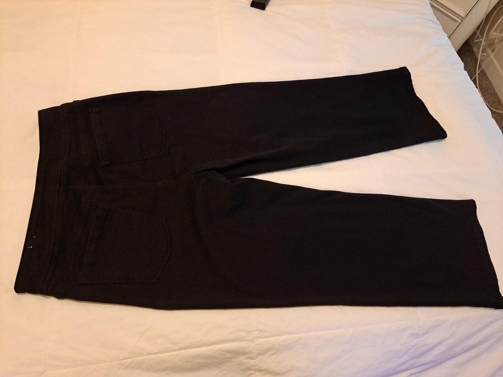 J. McLaughlin Oaks Jean BLACK SZ 10 Excellent Condition Returns Accepted
