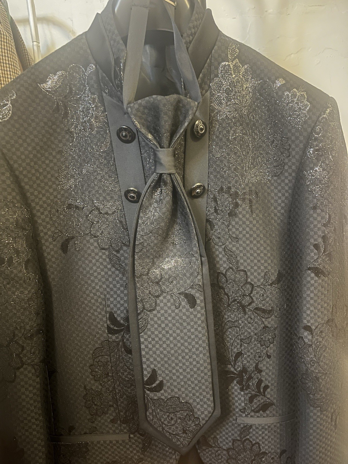 Beautiful Statement Design Tuxedo Exclusive Men’s Slim Fit 3 Peaces