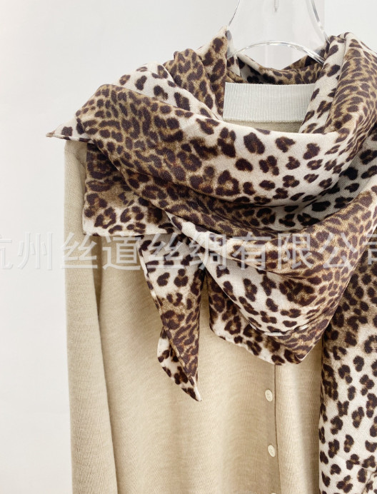 70% Cashmere 30% Silk Neckerchief Shawl leopard Print Bandana Scarf 53” Wrap