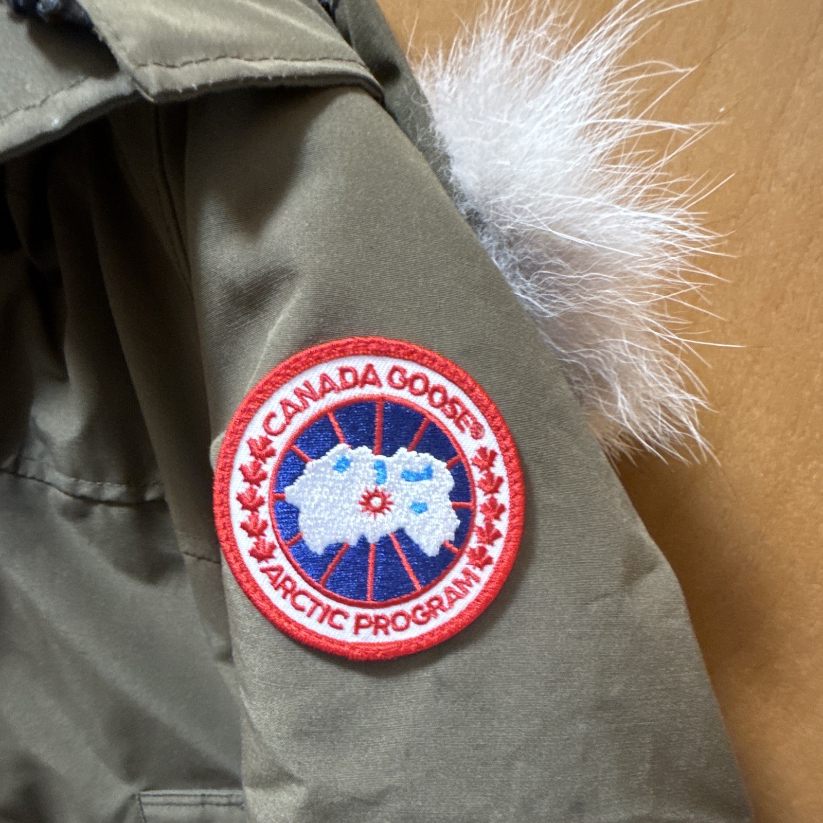 Canada Goose Arctic Program Men’s Green Down Parka Fur Trim Hood Zip Size S