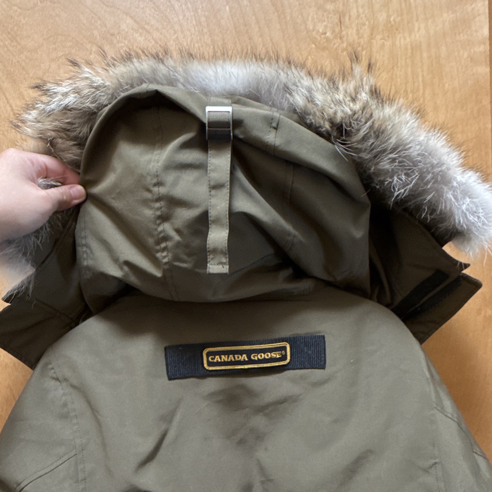 Canada Goose Arctic Program Men’s Green Down Parka Fur Trim Hood Zip Size S