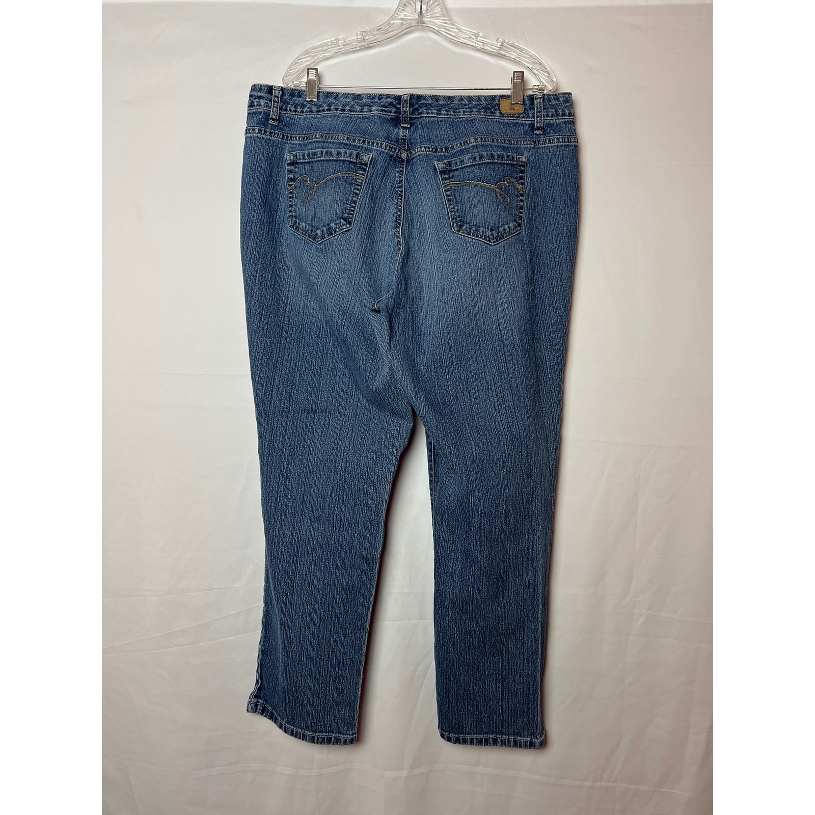 Classic Curvy Fit Straight Leg Jeans 20W Plus Denim Wash Bandolino Blu Mandie