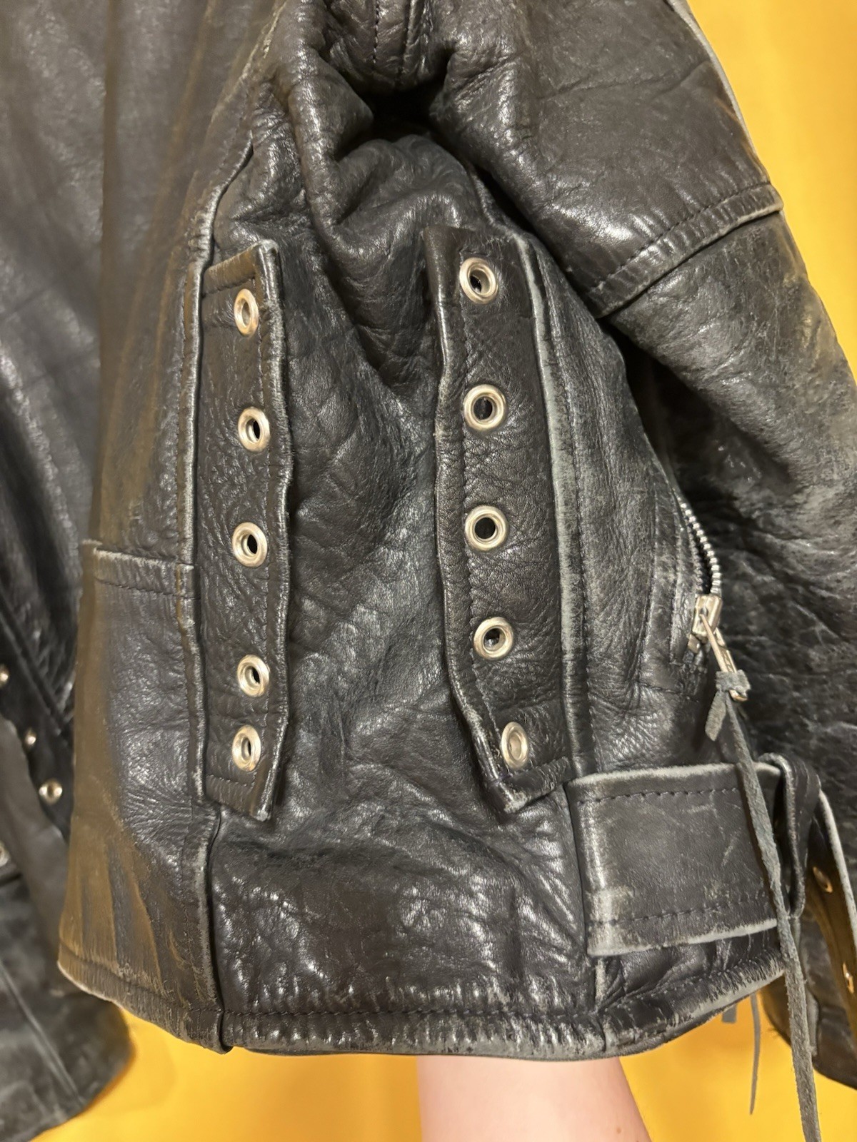 Genuine Leather Black Biker Jacket Size S/M w Belt & side lacing detail Diamond