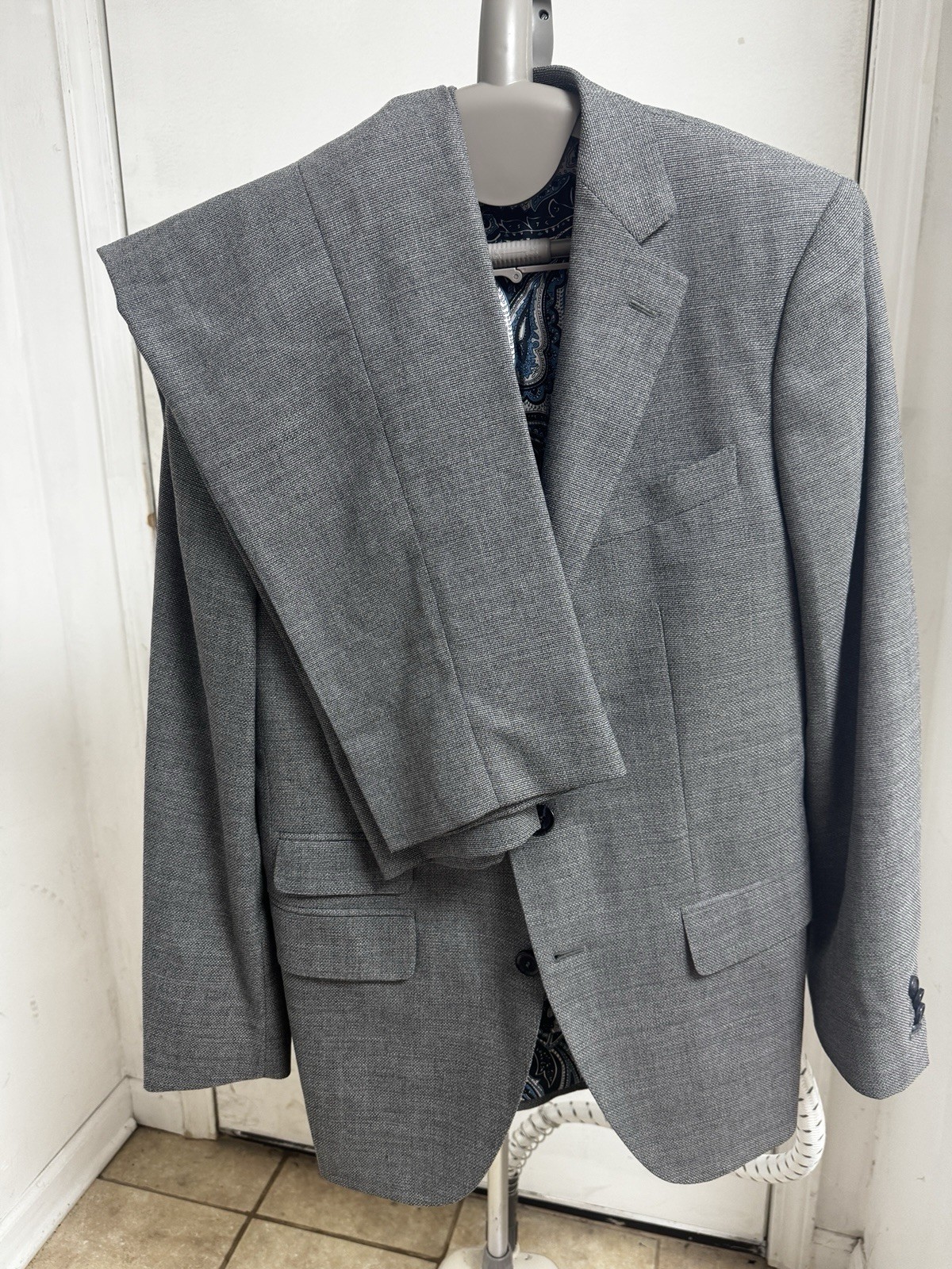 Garrison Bespoke Grey Wool Suit 40 R
