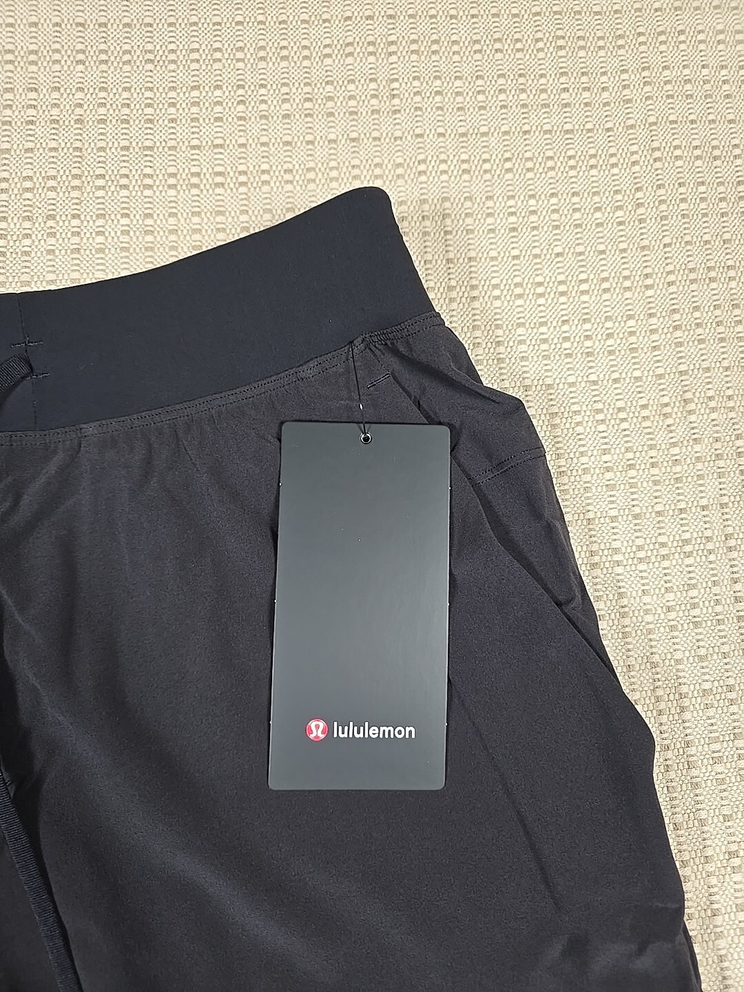 Size Large Lululemon T.H.E. Short 9″ Linerless BLACK LM7AA0S BLK Men’s New NWT