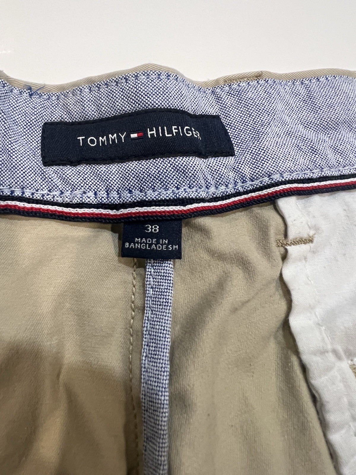 Tommy Hilfiger Chino Shorts Men’s Size 38 waist Khaki 9 In Inseam