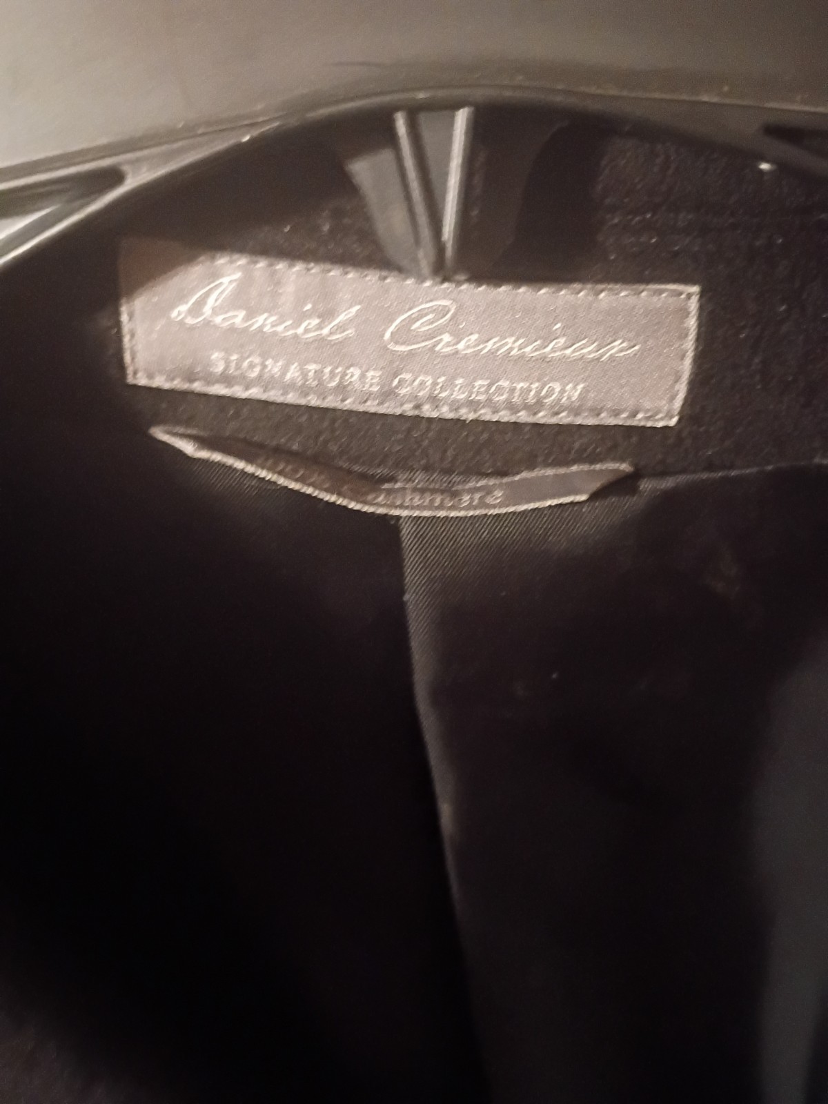 Daniel Cremieux Signature Collection Black 100% cashmere 40R Regul