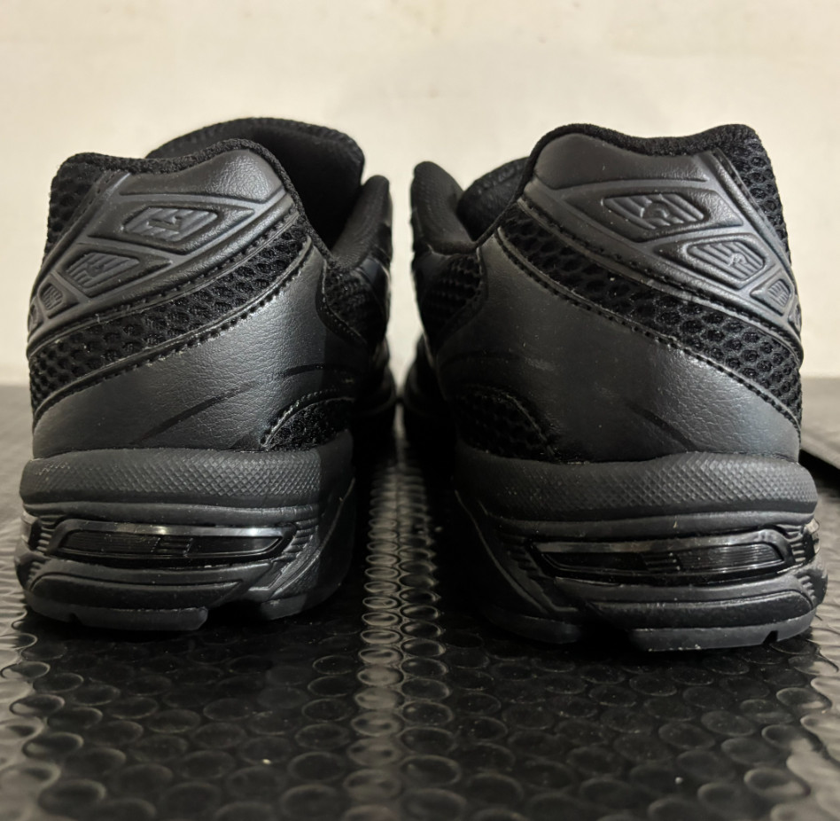 ASICS Gel 1130 Men’s Shoe Lifestyle Black Sneaker US 8.5 No Box