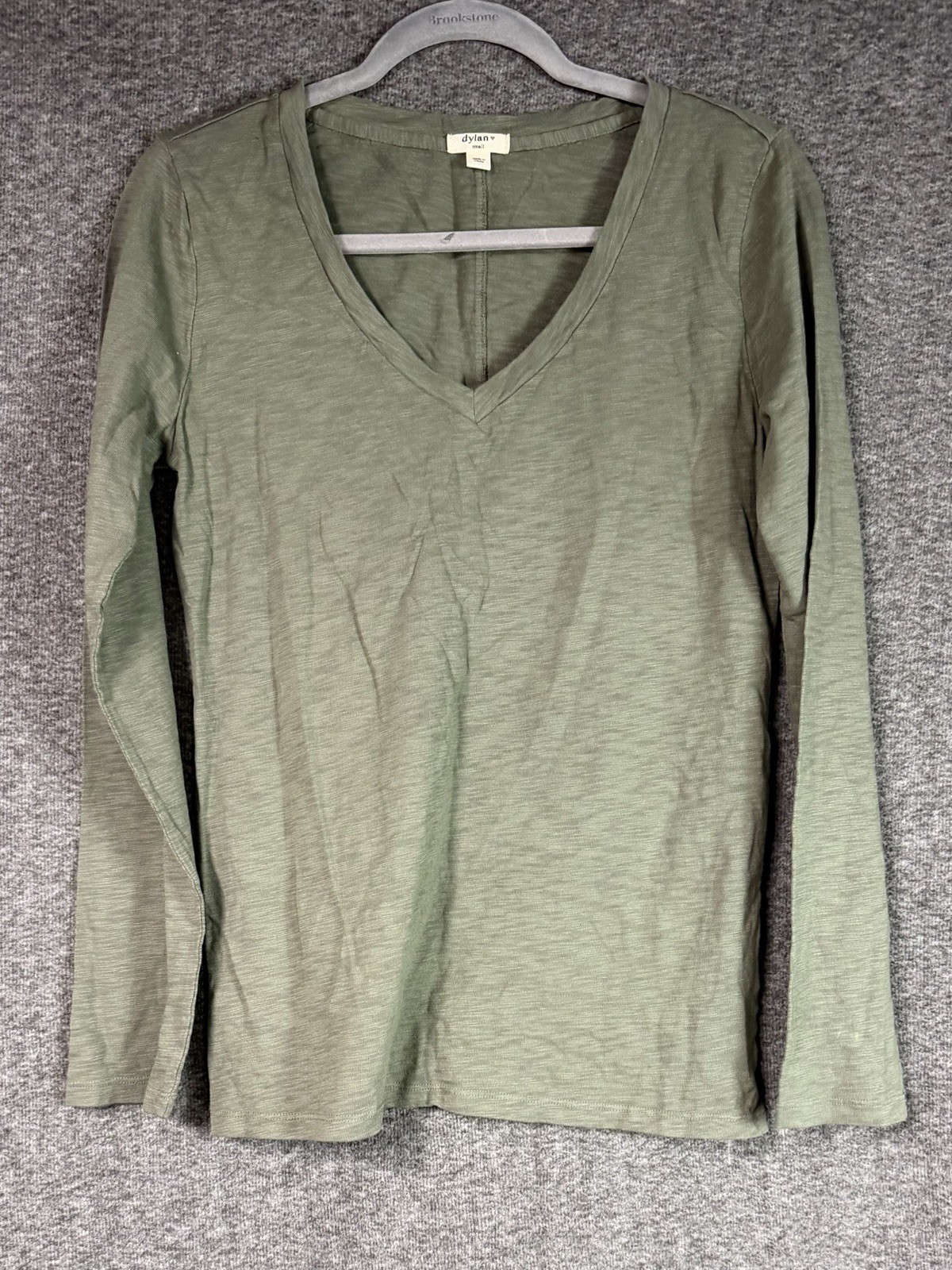 Dylan Olive Green V-Neck Long Sleeve Top Cotton Slub Basic Tee Size S