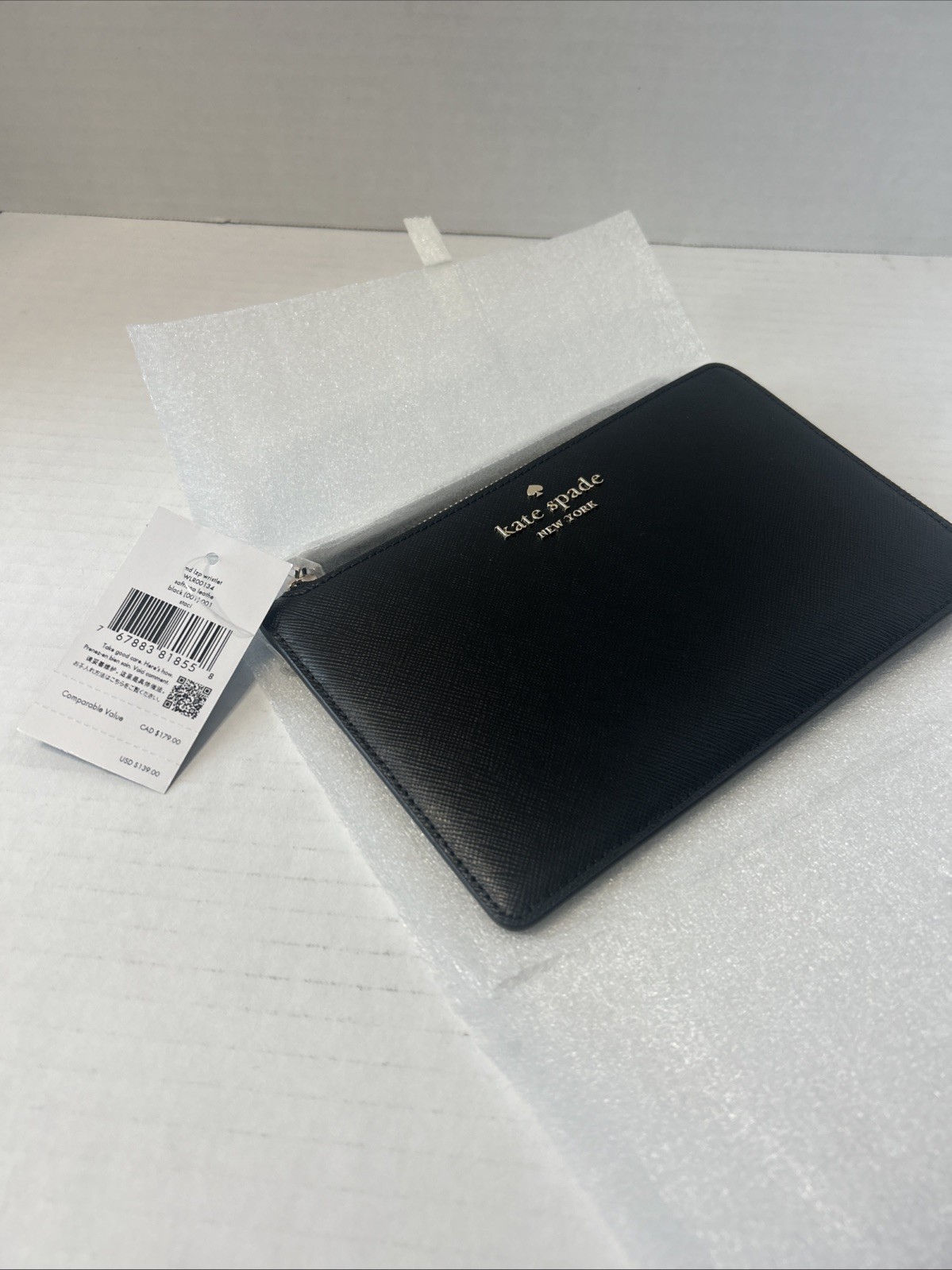 NWT Kate Spade staci medium l-zip saffiano leather wristlet Black