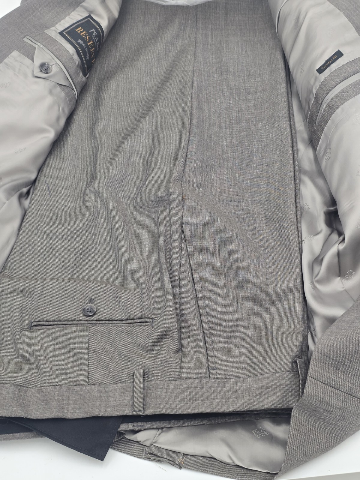Jos. A. Bank Reserve Gray Worsted Wool 2-Piece Suit Tailored 44R 38W