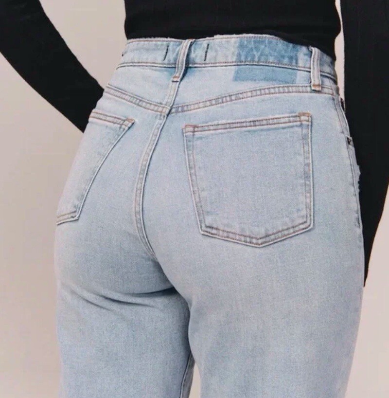 Abercrombie & Fitch Sz 28 6S The Mom High Rise Curve Love Distressed Jeans
