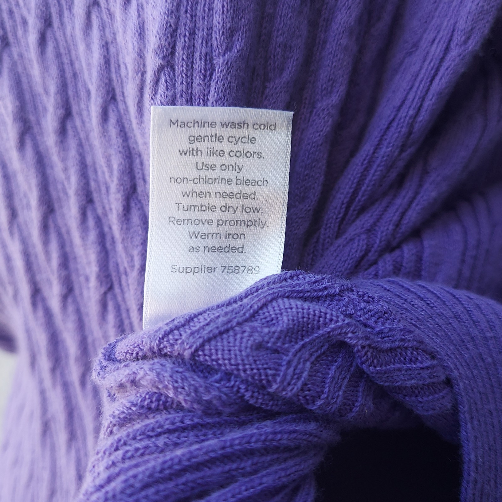 Womens Purple Cable Knit Sweater M Cotton Blend V-Neck Preppy Capsule Minimalist