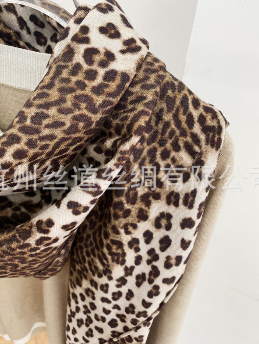 70% Cashmere 30% Silk Neckerchief Shawl leopard Print Bandana Scarf 53” Wrap