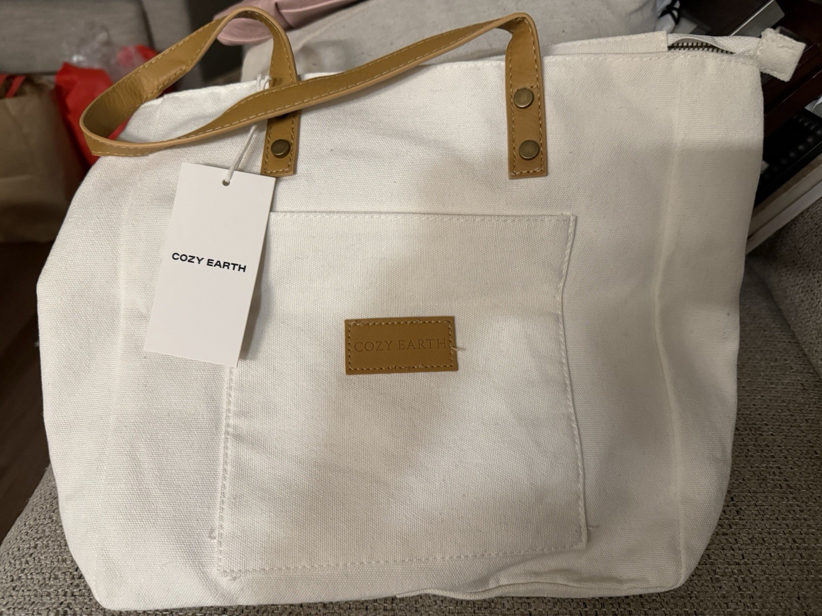 Cozy Earth Women’s White Solid Tote Bag Zip Closure Brown Faux Leather Handles