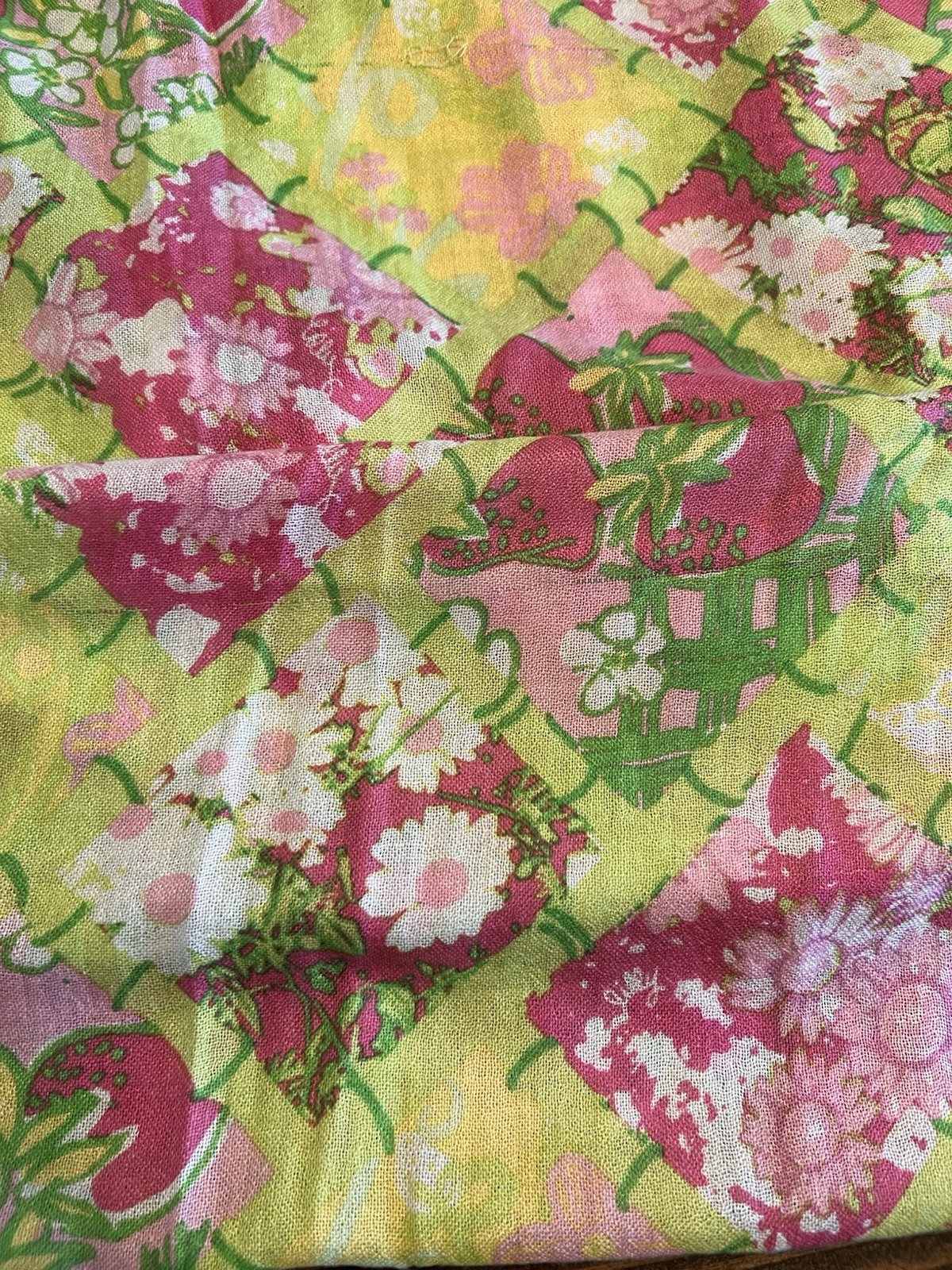 Lilly Pulitzer Murfee Scarf Sunshine Hibiscus Lime & Pink Silk/Cashmere blend