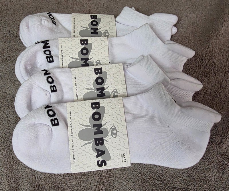 4-Pack (4 pairs) Bombas Solids Ankle Socks – White – Large