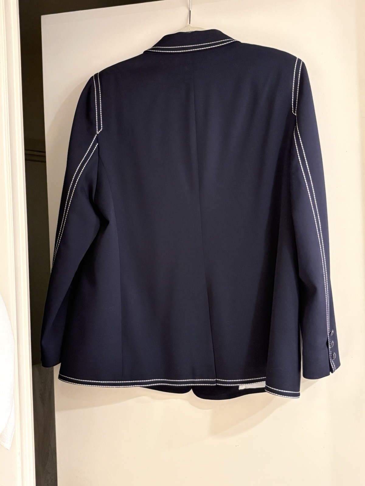 Escada Women’s Navy Blazer Jacket White Contrast Stitching Lined Size 44