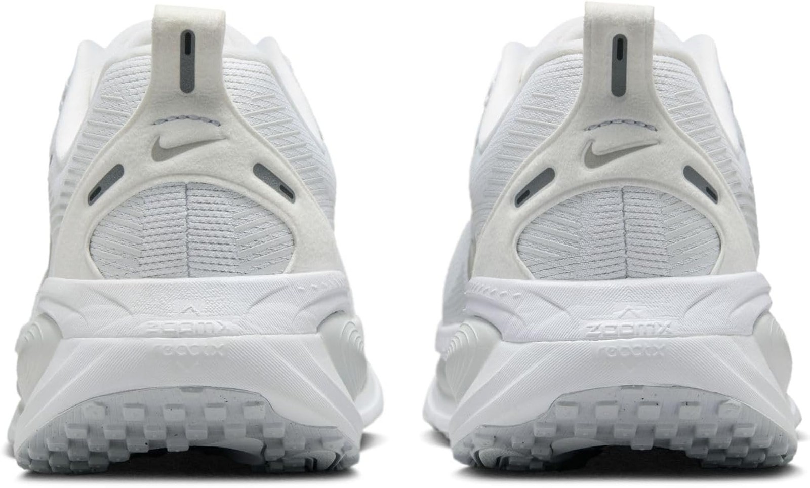 Nike Womens Vomero 18 – White/Metallic Silver/Photon Dust – 8.5