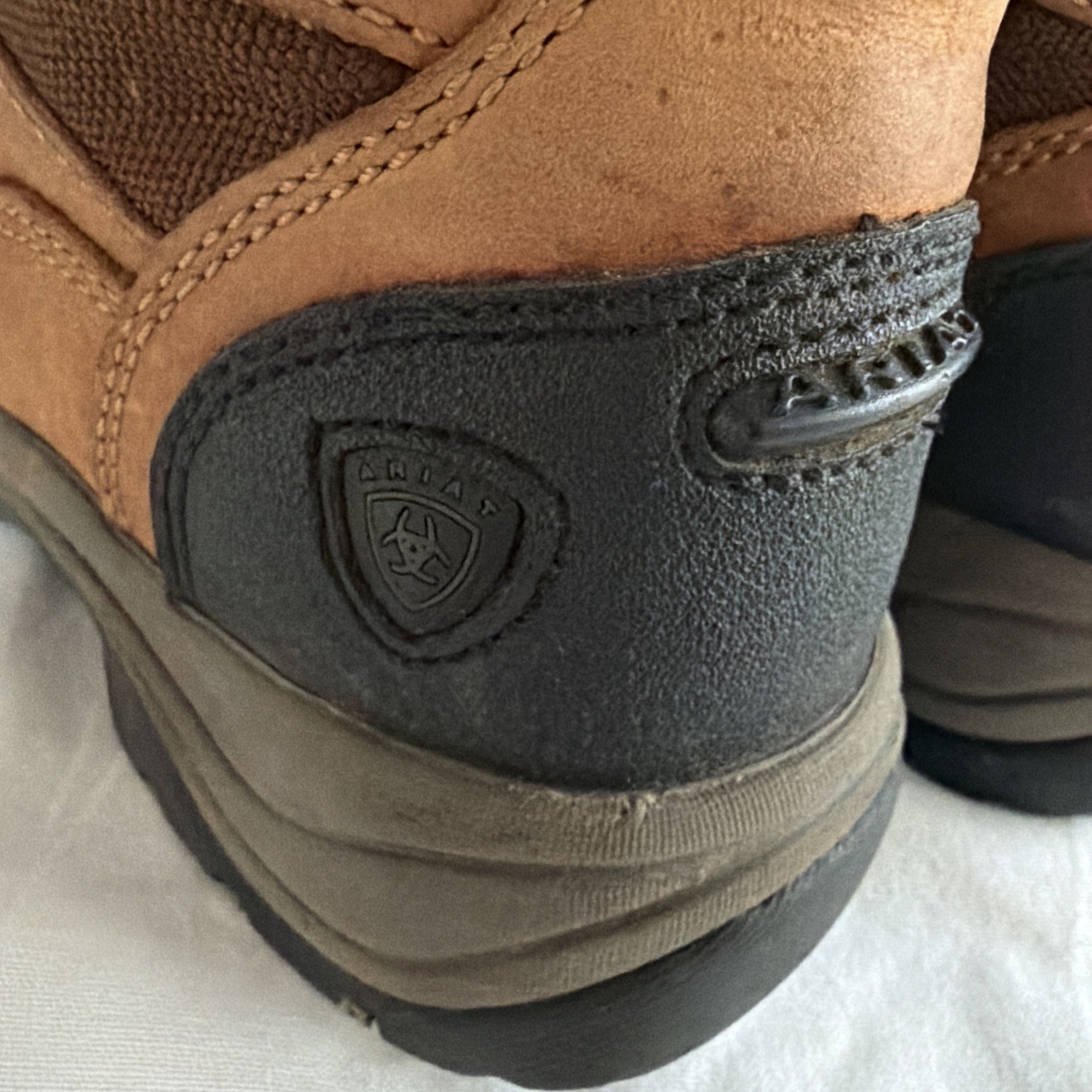Ariat Women’s Size 7.5 B Brown Hiking Boots. Used. No Returns Accepted.