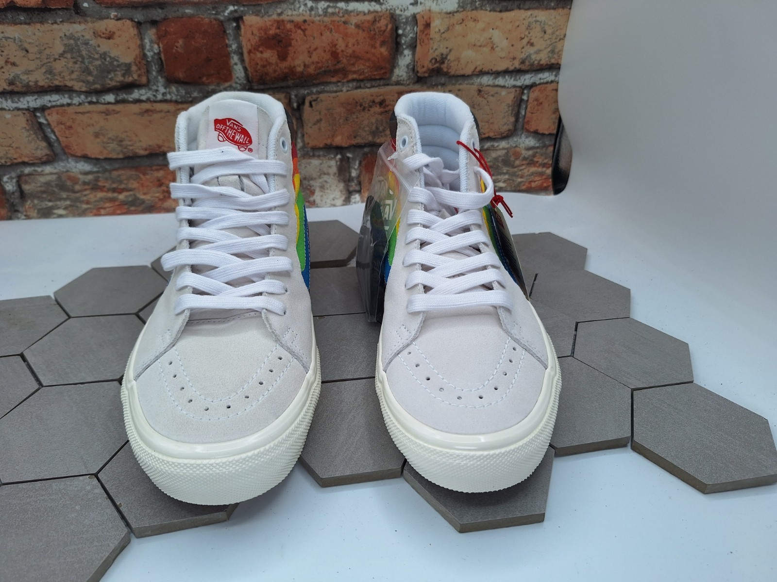 Vans Skate Sk8-Hi Top Pride Men Sz 9 White Rainbow LGBTQ+ Sneaker Parade Shoe